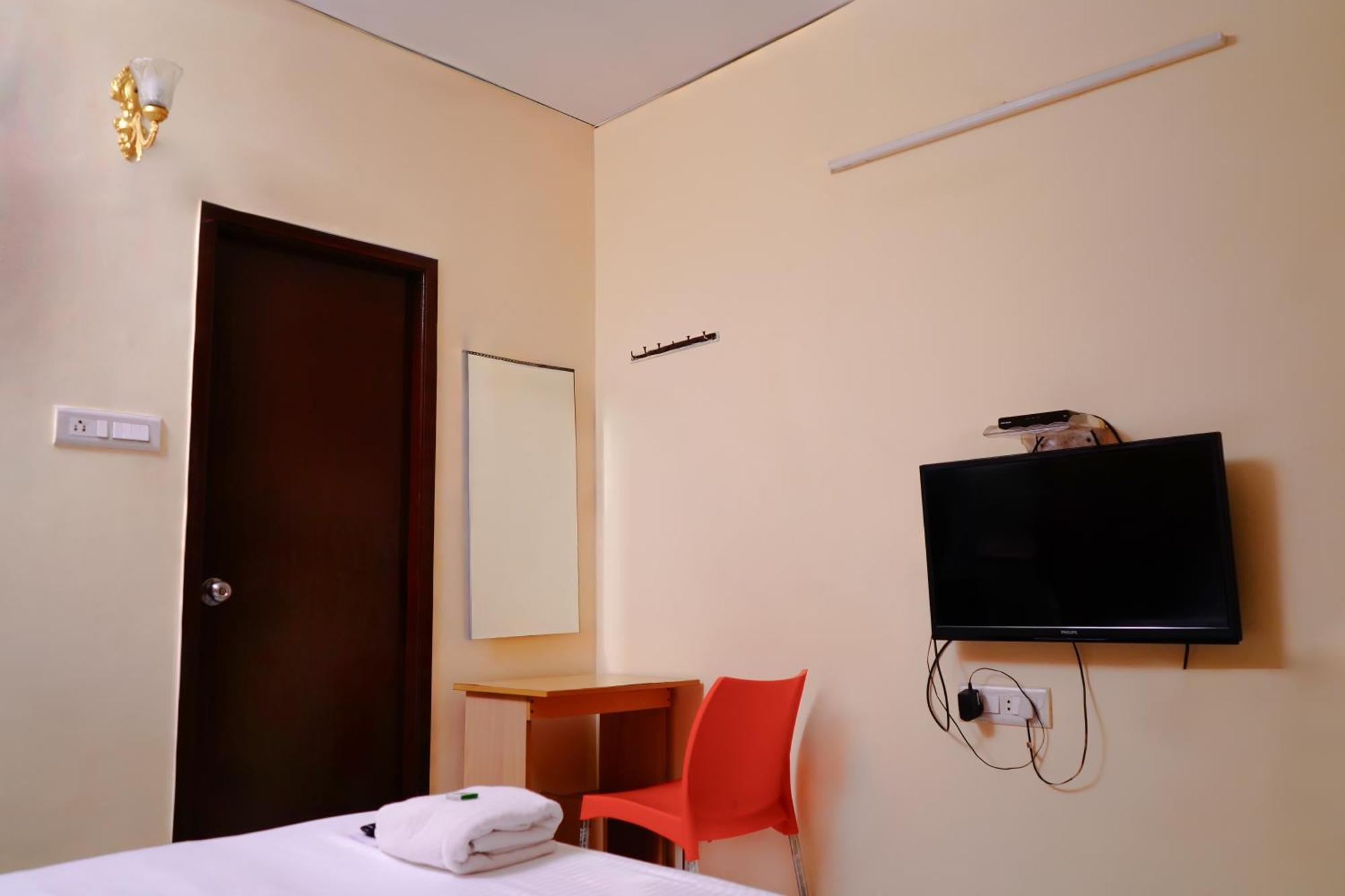 Orchid Sankrish And Pg Near Balaji Dental College Hostel *