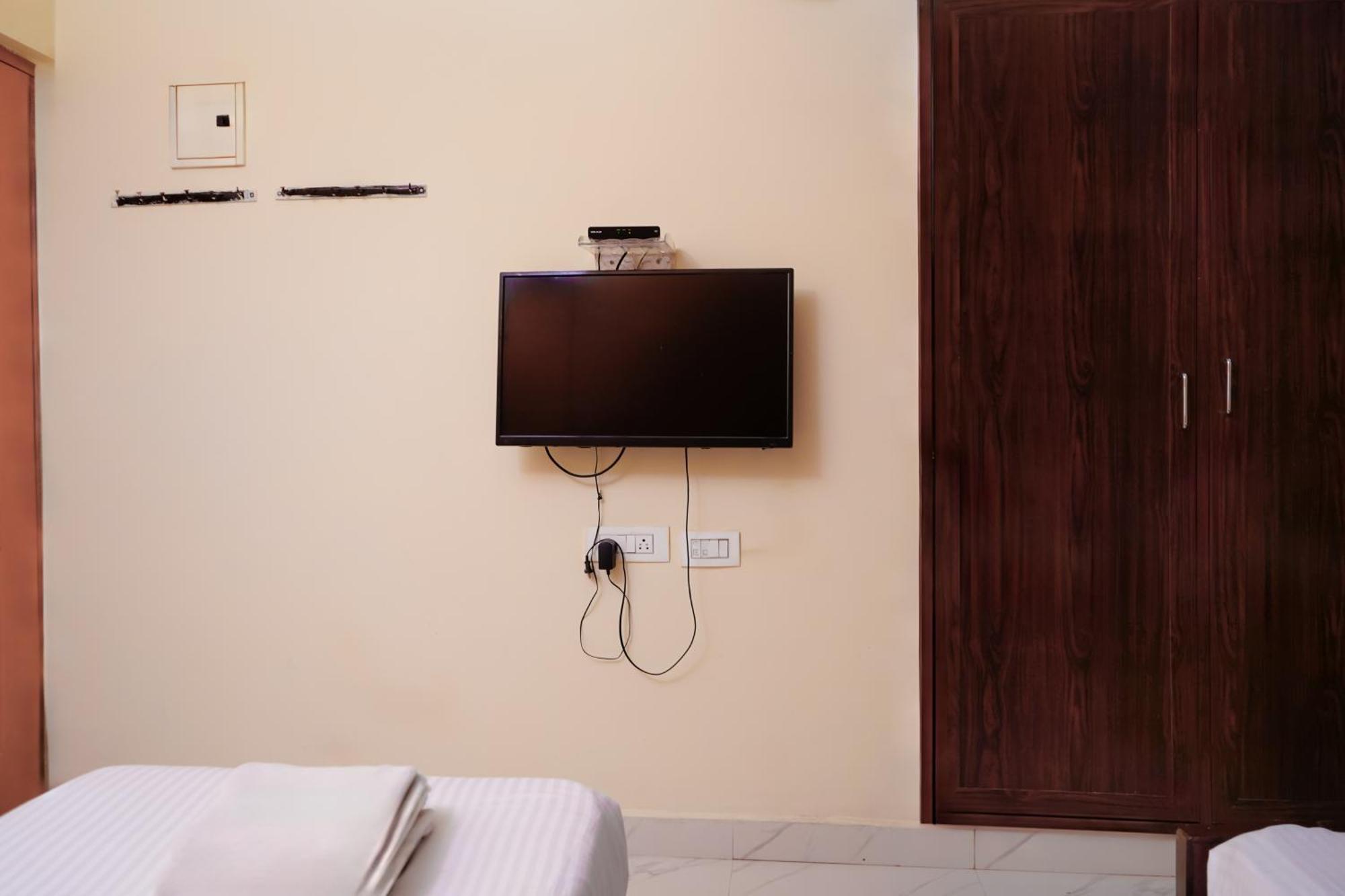 Hostel Orchid Sankrish And Pg Near Balaji Dental College *